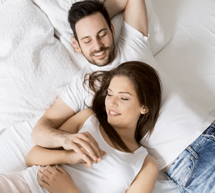 Happy couple after applying the pulse gel